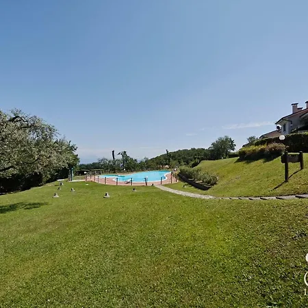 Vista Lago Apartment